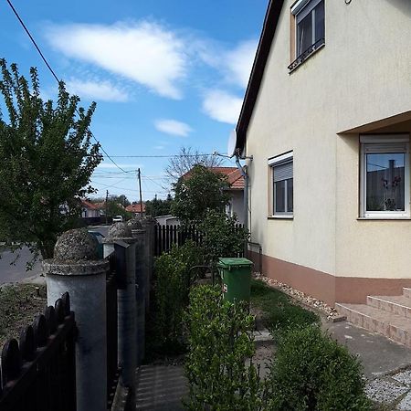 Appartamento Dyta1 Apartman Hajdúszoboszló Esterno foto